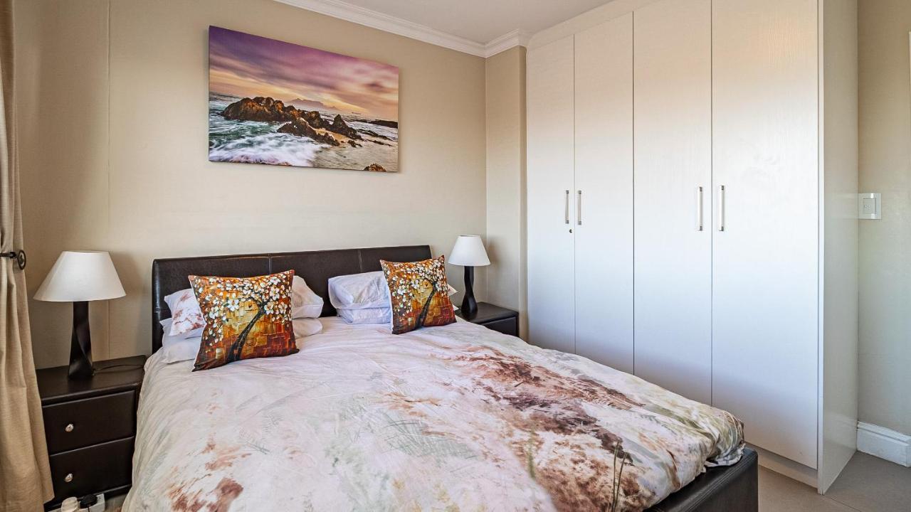 Oceanview Holiday Accommodation Bloubergstrand Exteriör bild