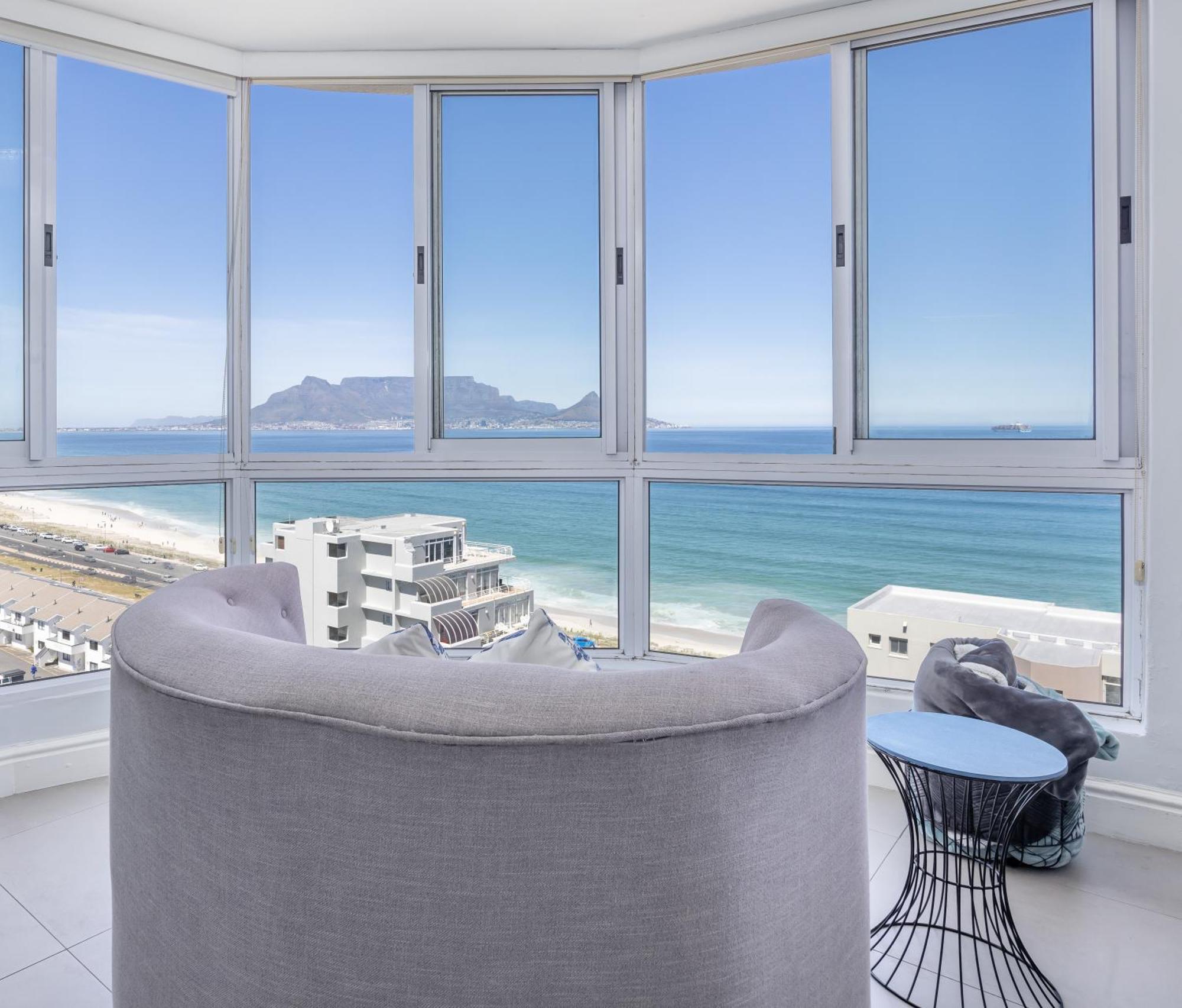 Oceanview Holiday Accommodation Bloubergstrand Exteriör bild